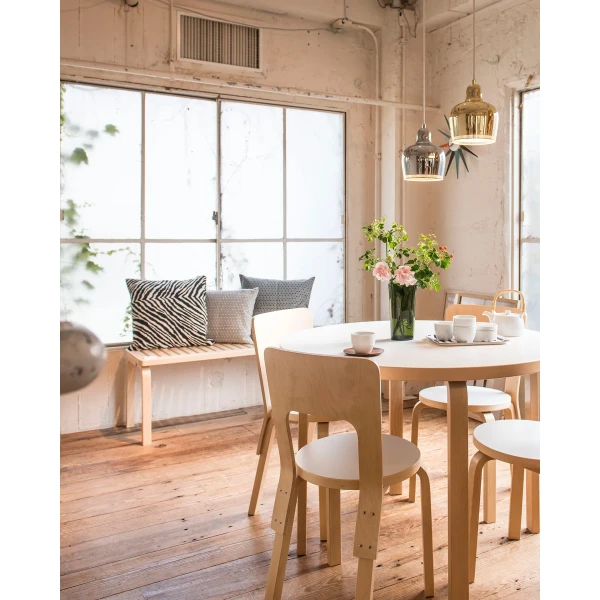 02 Aalto Table 90A Chair 66 Pendant Light A330s kuva