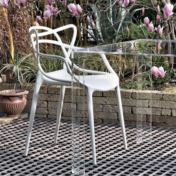 Kartell MASTERS tuoli valkoinen kuva