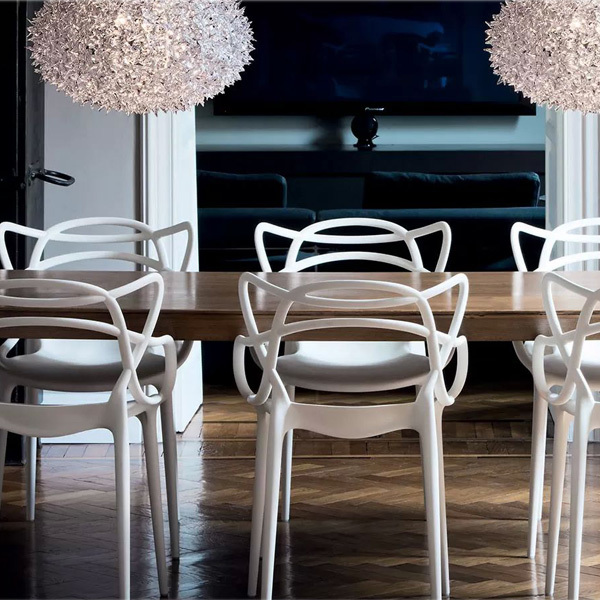 Kartell MASTERS tuoli valkoinen kuva