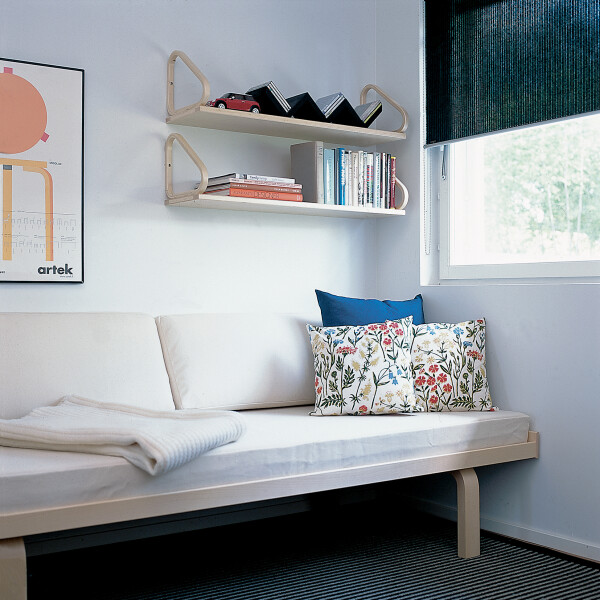 Artek Aalto Laveri 710 Day Bed white image