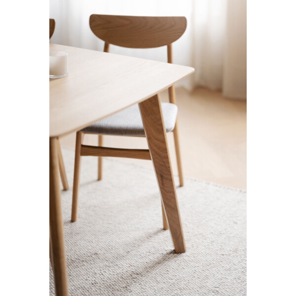 230328152857 19921 cirrustable 11414102 image