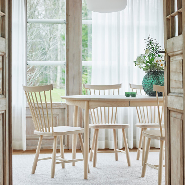 Stolab Lilla Aland chair and Carl divisible table 1 image