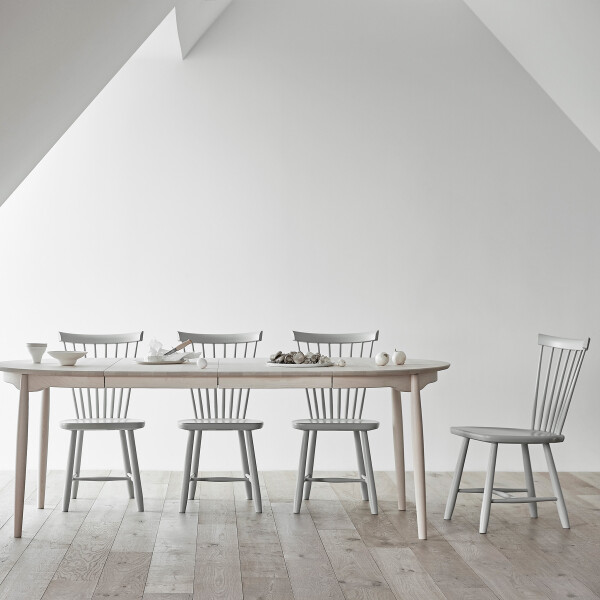 Stolab Carl table divisible and Lilla Aland chair grey kuva