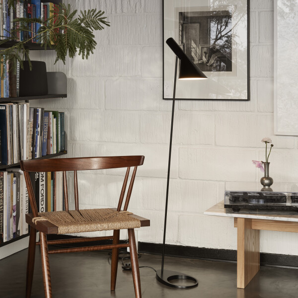 louis poulsen AJ Floor Black kuva