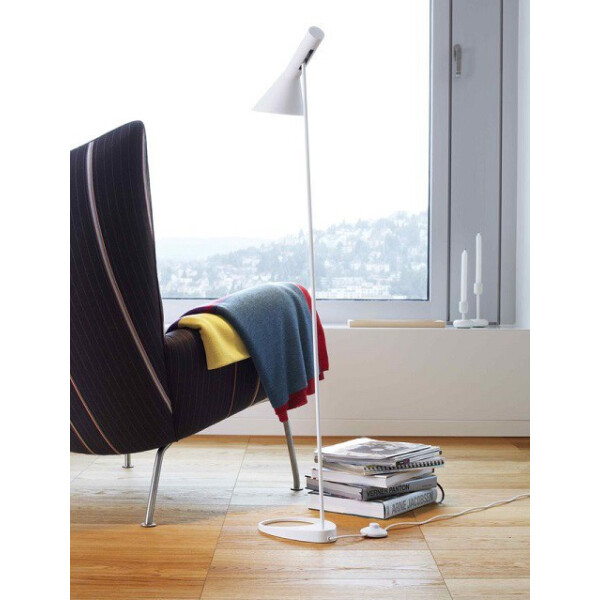 louis poulsen AJ Floor White kuva