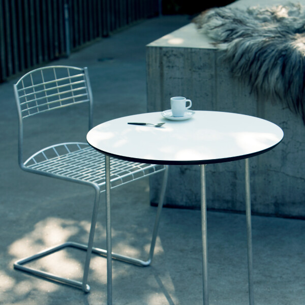 Grythyttan Stålmöbler HIGH-TECH pöytä 60 valkoinen/kuumasinkitty kuva