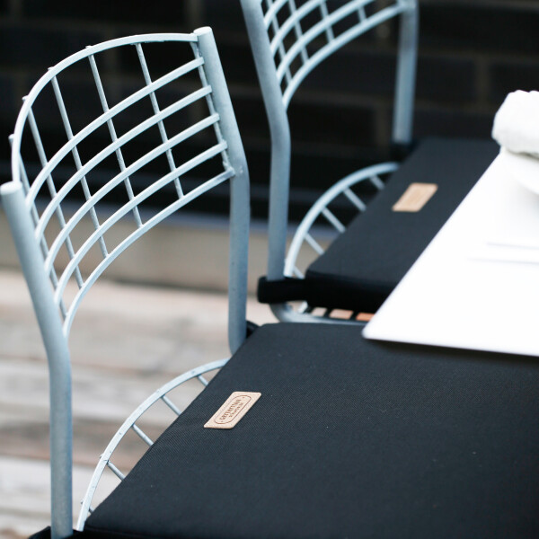 Grythyttan Stålmöbler HIGH-TECH pöytä 110x70 valkoinen/kuumasinkitty kuva