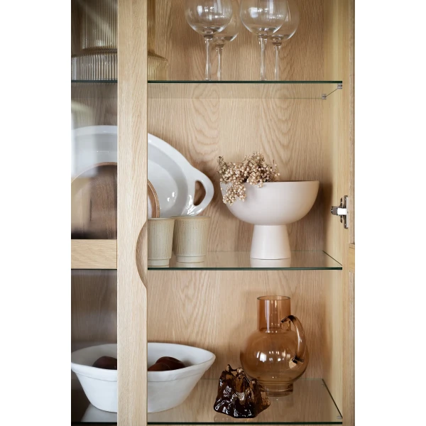 118053 b mb Filippa glass cabinet oak 01 kuva