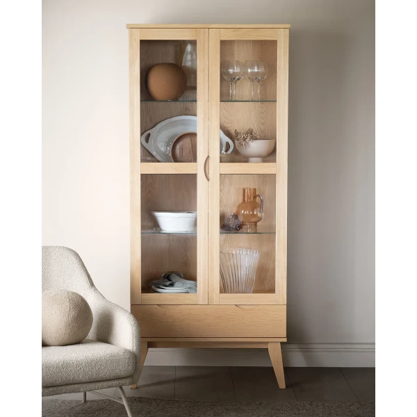 118053 b mb Filippa glass cabinet oak 02 kuva