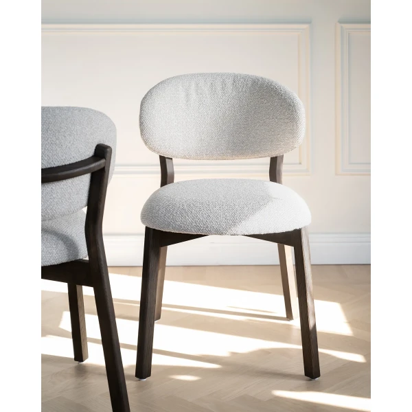 120174 b mb Patterson chair 01 image