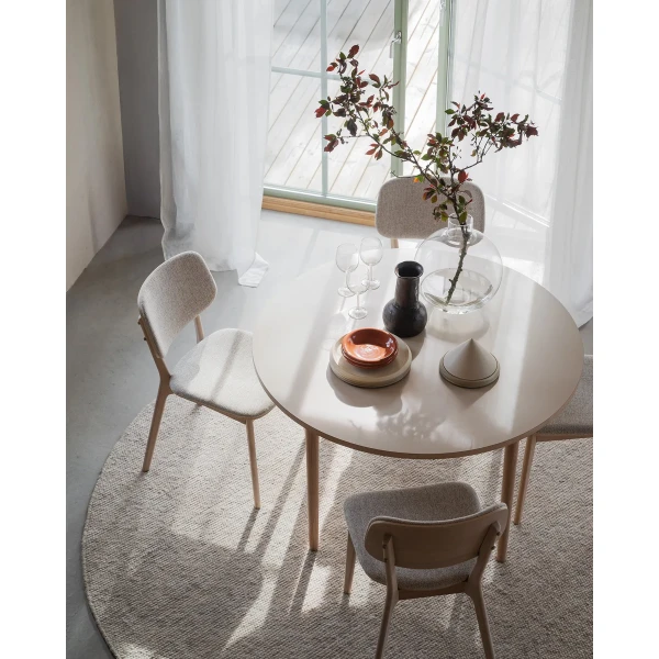 123184 121287 b mb Fairmount dining table round ww beige Barrett chair beige ww 02 image