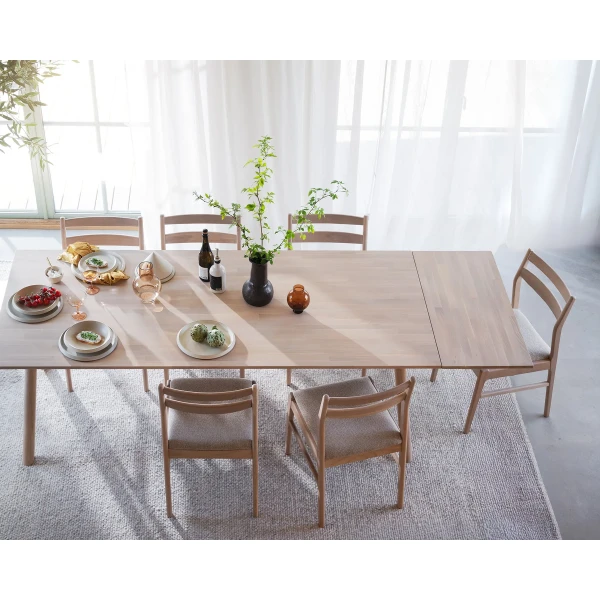 128160 128162 123506 b mb Clapperton dining table and extension ww Kerwin chair beige ww 01 image