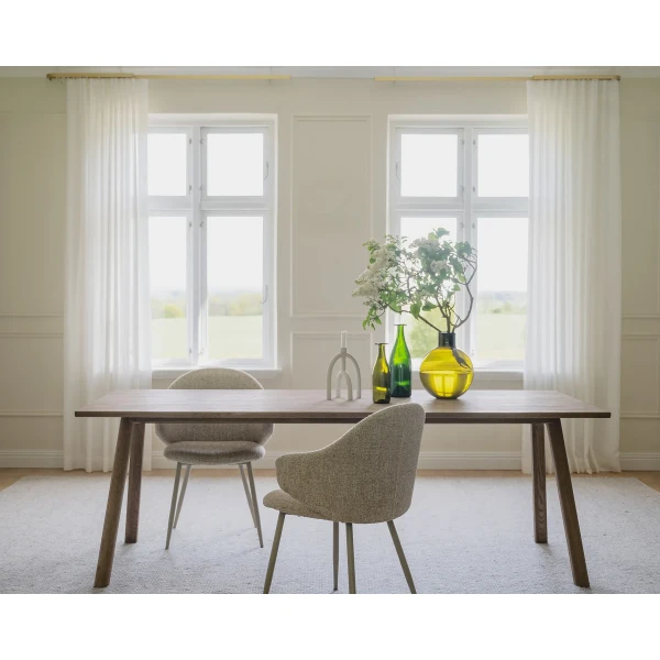 128180 128120 b mb Clapperton dining table sand Drake chair beige 01 image