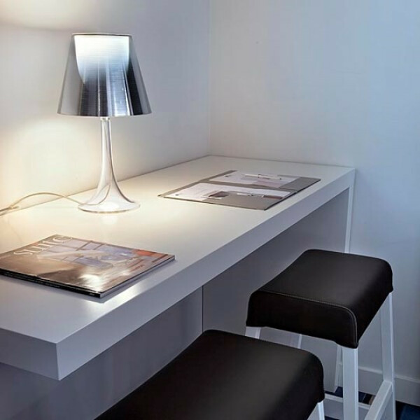 Flos MISS K pöytävalaisin hopea kuva