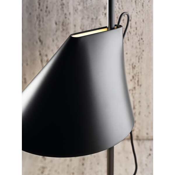 Yuh Table Lamp Detail Black image