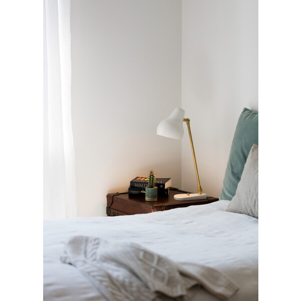 louis poulsen VL38 Table White interior kuva