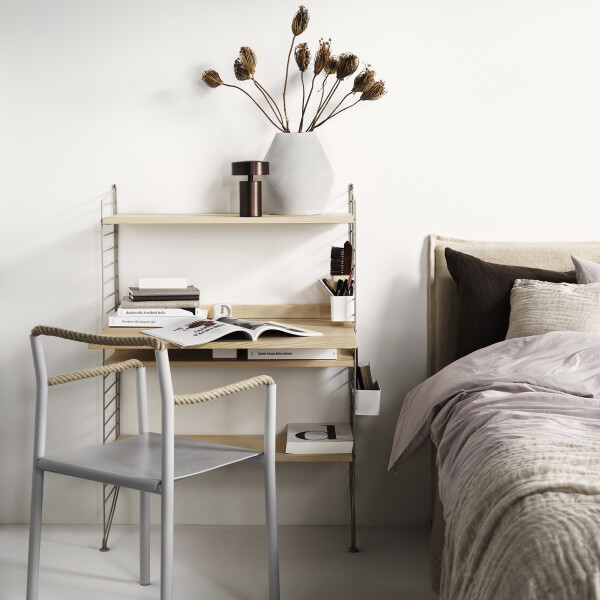 inspiration string system makuuhuone pöytätaso tammi beige kuva