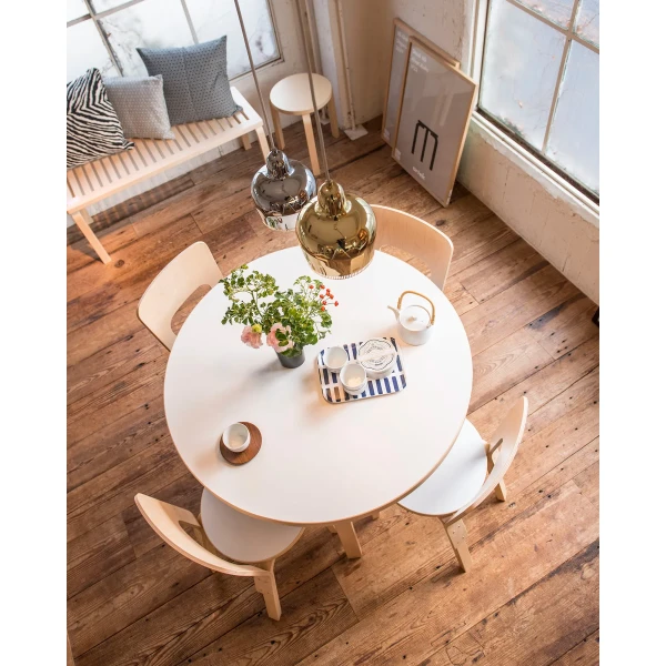 01 Aalto Table 90A Chair 66 Pendant Light A330s master kuva