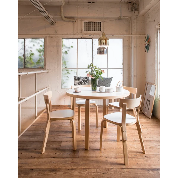 02 Aalto Table 90A Chair 69 Pendant Light A330s master kuva