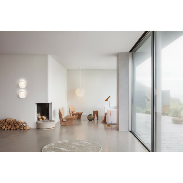 Louis Poulsen FLINDT seinävalaisin valkoinen kuva