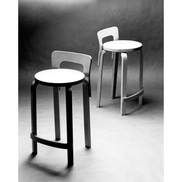 High Chair 65 blackwhite historical master kuva
