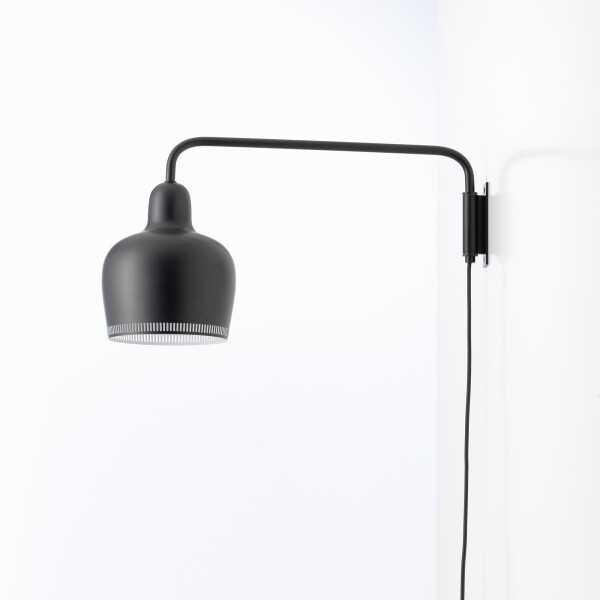 Artek A330S Golden Bell seinävalaisin musta kuva