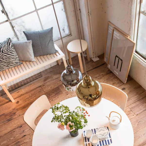 01 Aalto Table 90A Chair 66 Pendant Light A330s master kuva