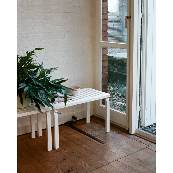 Bench 153B slatted top white lacquer master kuva