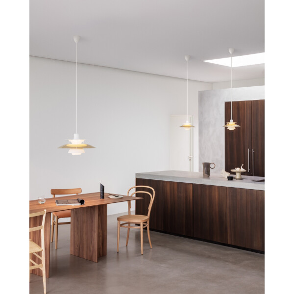 Louis Poulsen PH 5 brass interior kuva