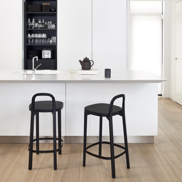 Woodnotes Siro bar stool black image