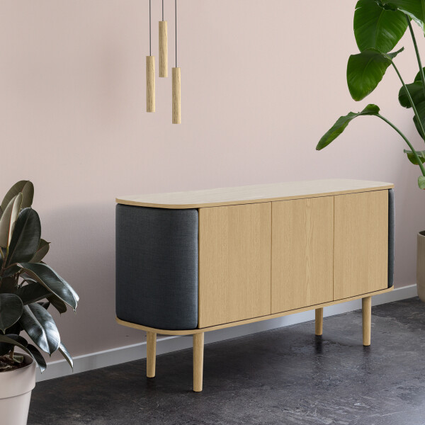 UMAGE Treasures senkki 3-door oak shadow lifestyle image