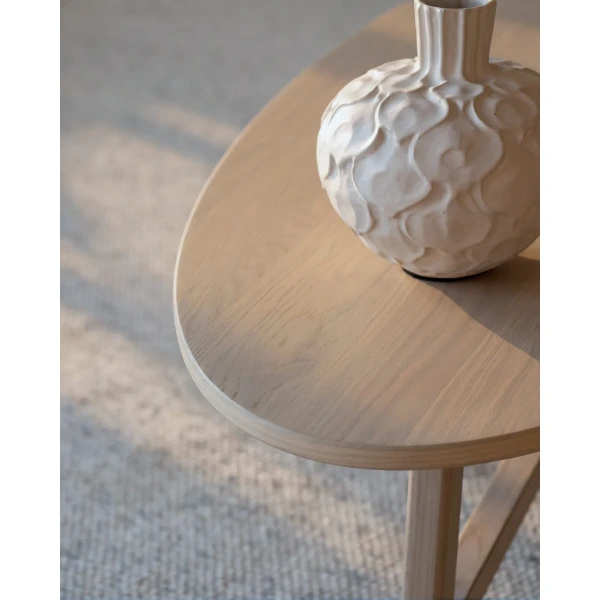 270242 b mb Dumbarton coffee table ww 01 kuva