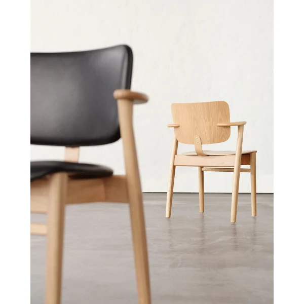 Domus Chair birch and black leather upholstery back and front master kuva