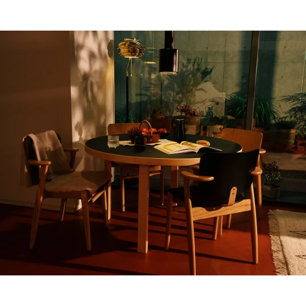 Domus Chair Pendant A110 Hand Grenade Aalto Table Round 91 Floor Light A808 master kuva