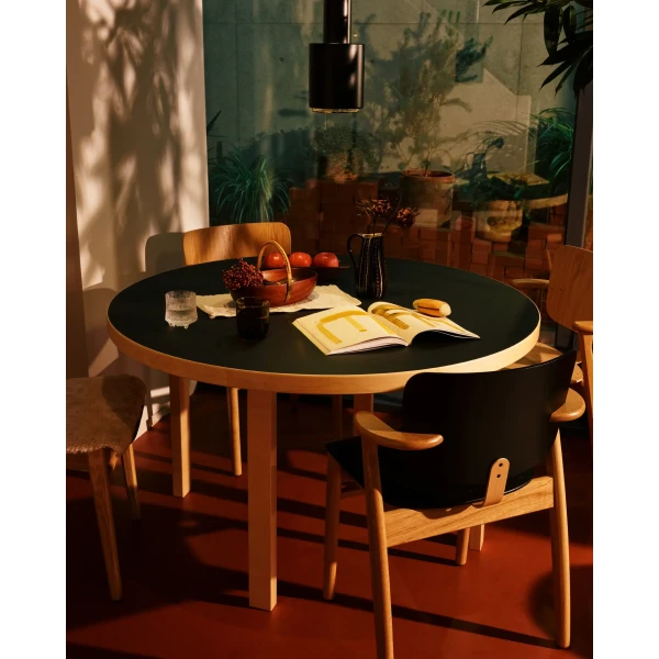 Domus Chair Aalto Table Round 91 master kuva