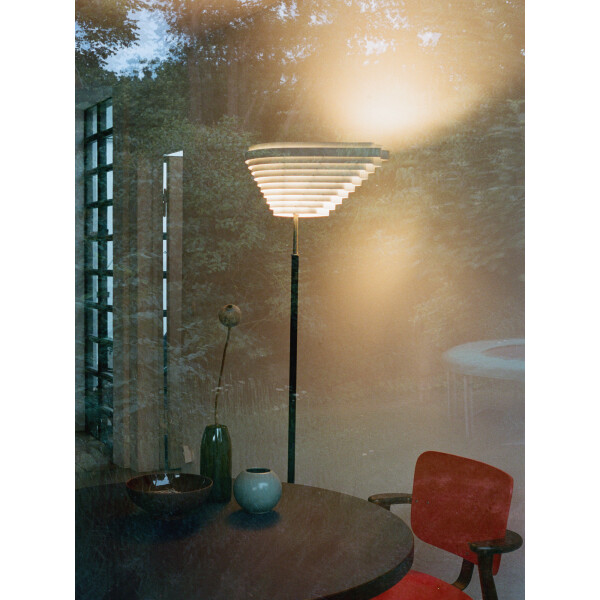 Artek A810 lattiavalaisin Angel Wing kuva