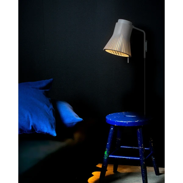 Secto Design Petite 4630 bedroom image