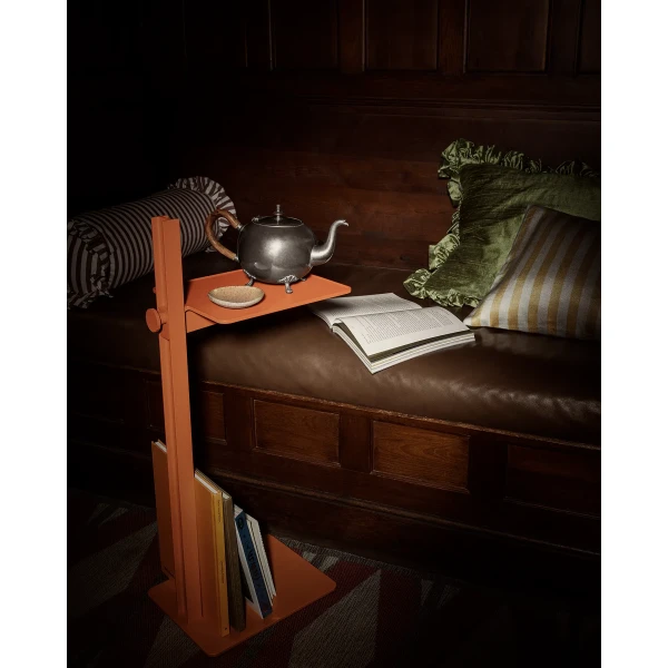 SF museum sidetable orange PU 027 kuva