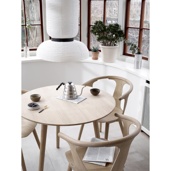 &Tradition In Between pöytä SK3 tuoli SK1 tammi formakami 02 kuva