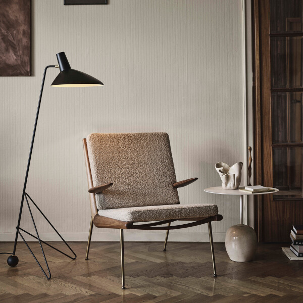 &Tradition Tripod HM8 lattiavalaisin musta 02 kuva