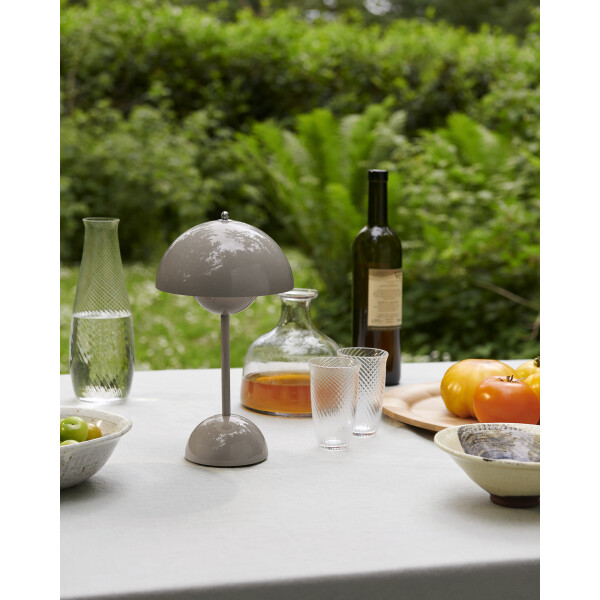 Flowerpot VP9 Grey Beige Collect Glass kuva