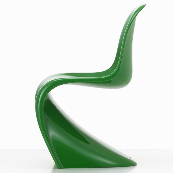 3141637 Panton Chair Classic v fullbleed 1440x image