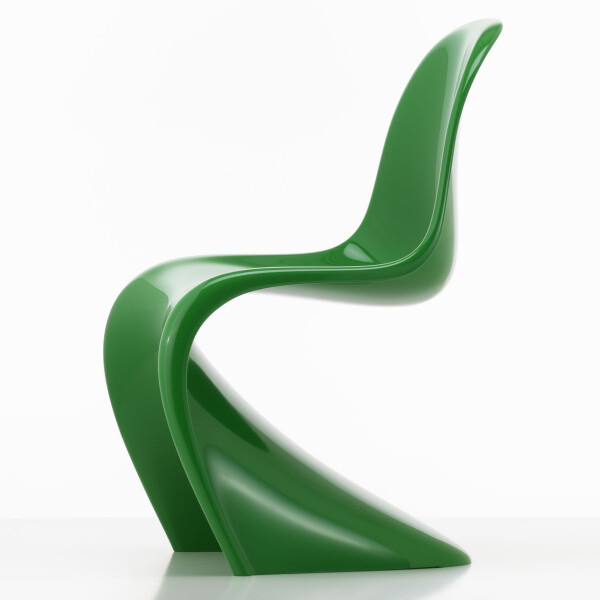 3141638 Panton Chair Classic v fullbleed 1440x image