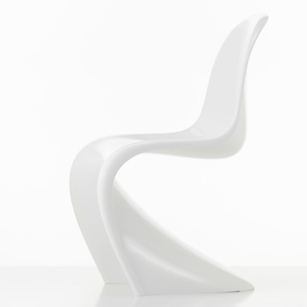 3141642 Panton Chair Classic v fullbleed 1440x image