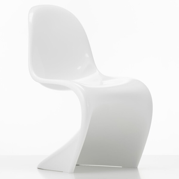 3141644 Panton Chair Classic v fullbleed 1440x image