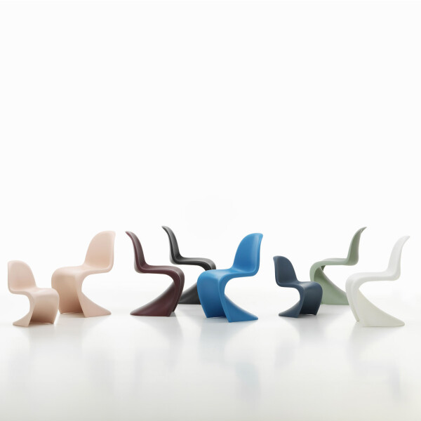 3145558 Panton Chair and Panton Junior v fullbleed 1440x kuva