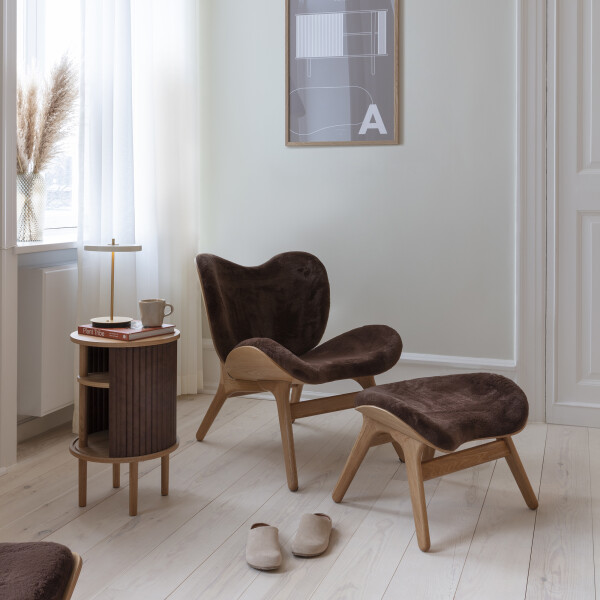UMAGE A Conversation Piece oak teddy brown Audacious side table oak hazelnut kuva
