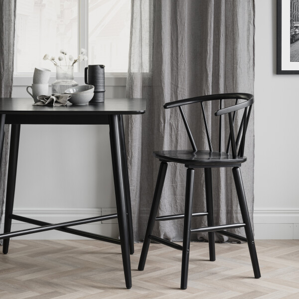 Rowico Carmen baarituoli Lotta baaripöytä musta 1 kuva