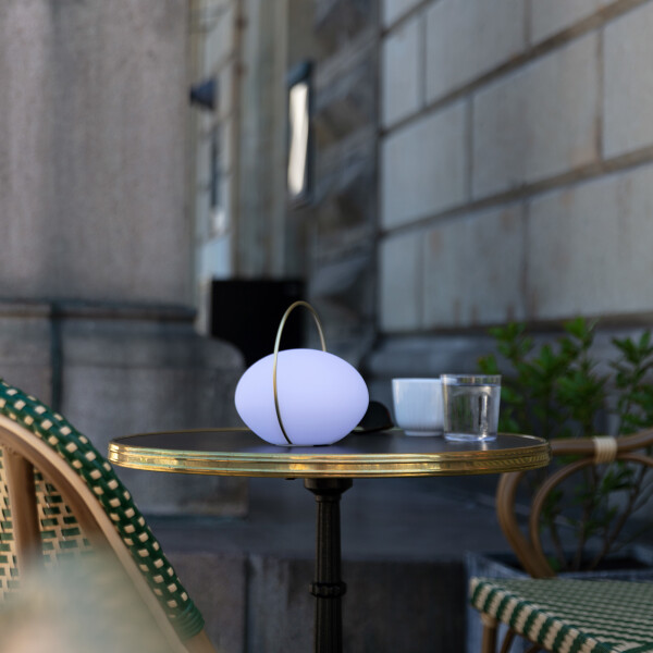 UMAGE Orbit portable lifestyle outdoor 4 image