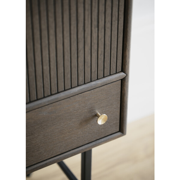 Clearbrook cabinet detail image